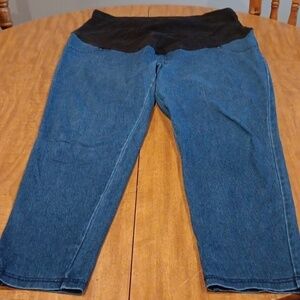 Maternity jeans, size 16-18
